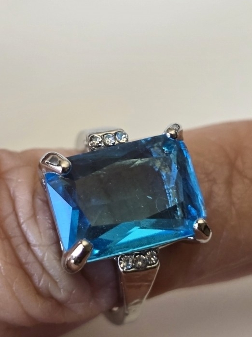 Blue Rectangular Gemstone Ring with Accent Crystals Size 7 8.5 Silver Blue * - Picture 4 of 9